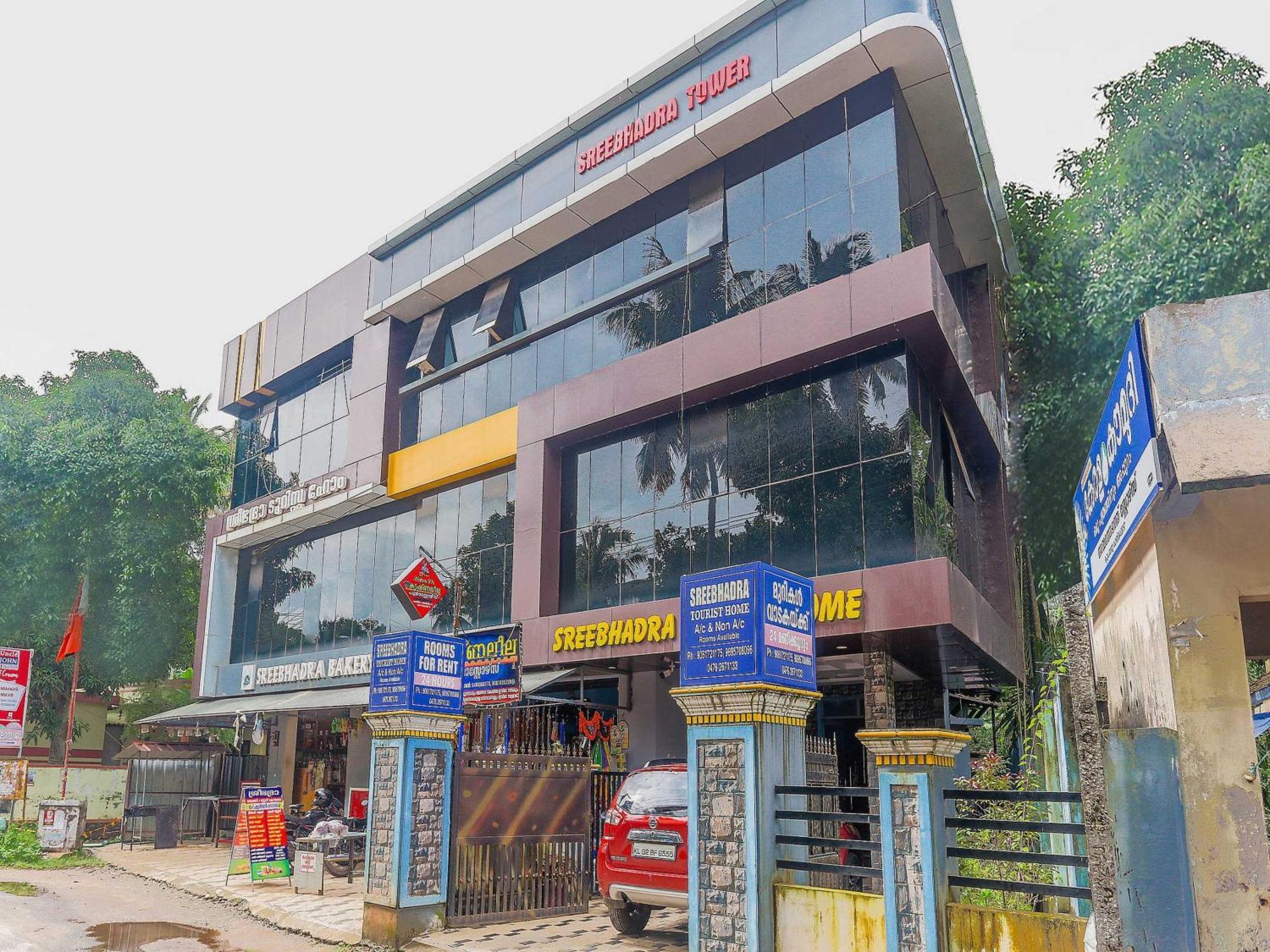Hotel O Sree Bhadra Tourist Home Kollam Esterno foto