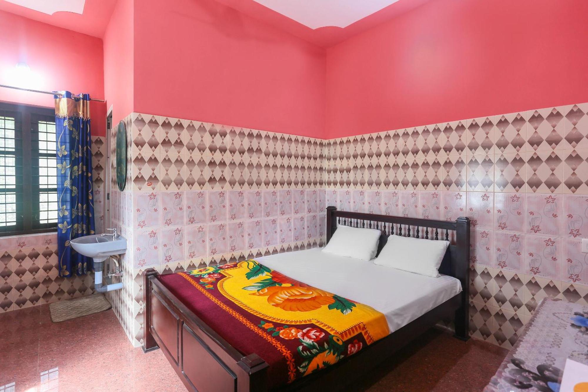Hotel O Sree Bhadra Tourist Home Kollam Esterno foto