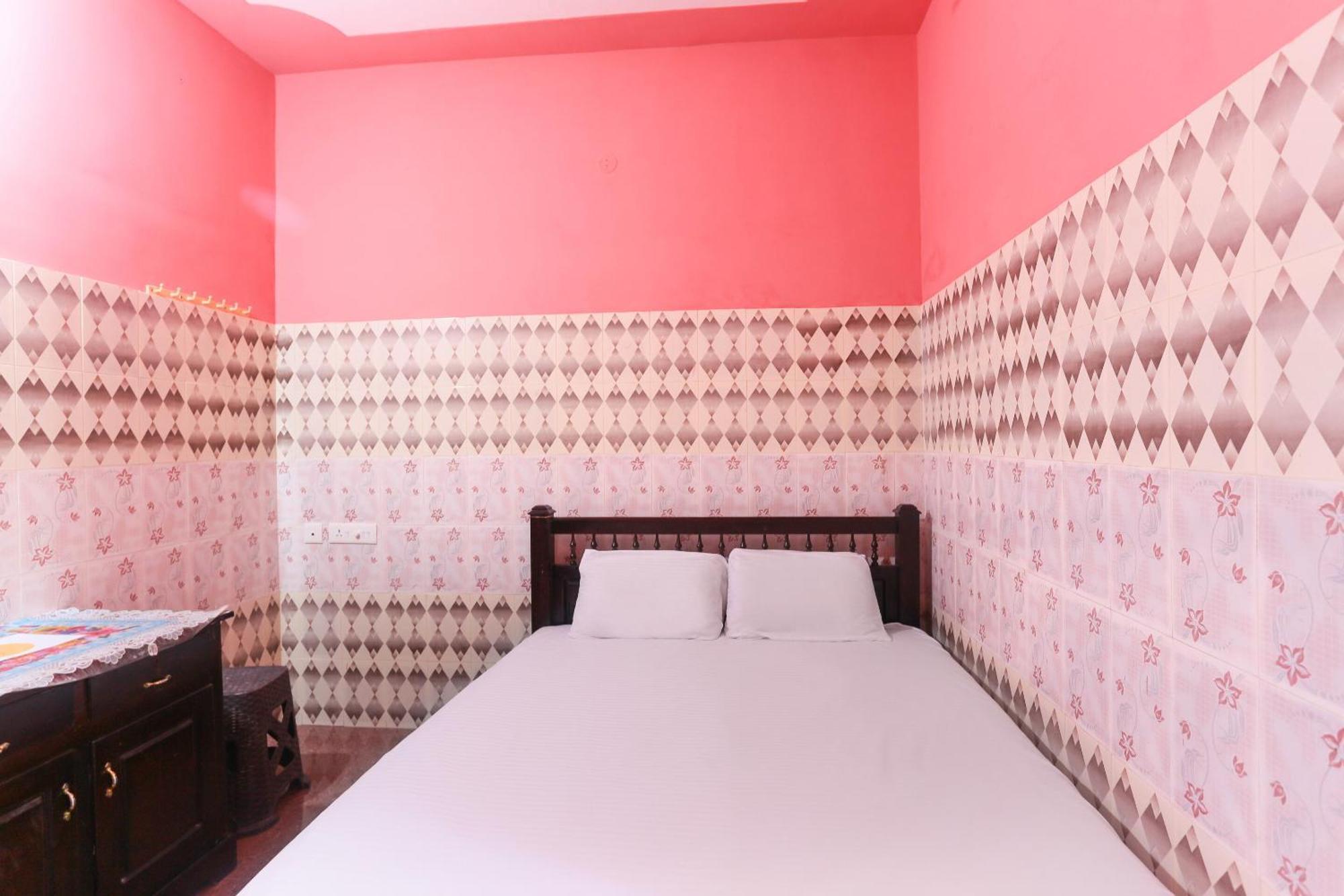 Hotel O Sree Bhadra Tourist Home Kollam Esterno foto