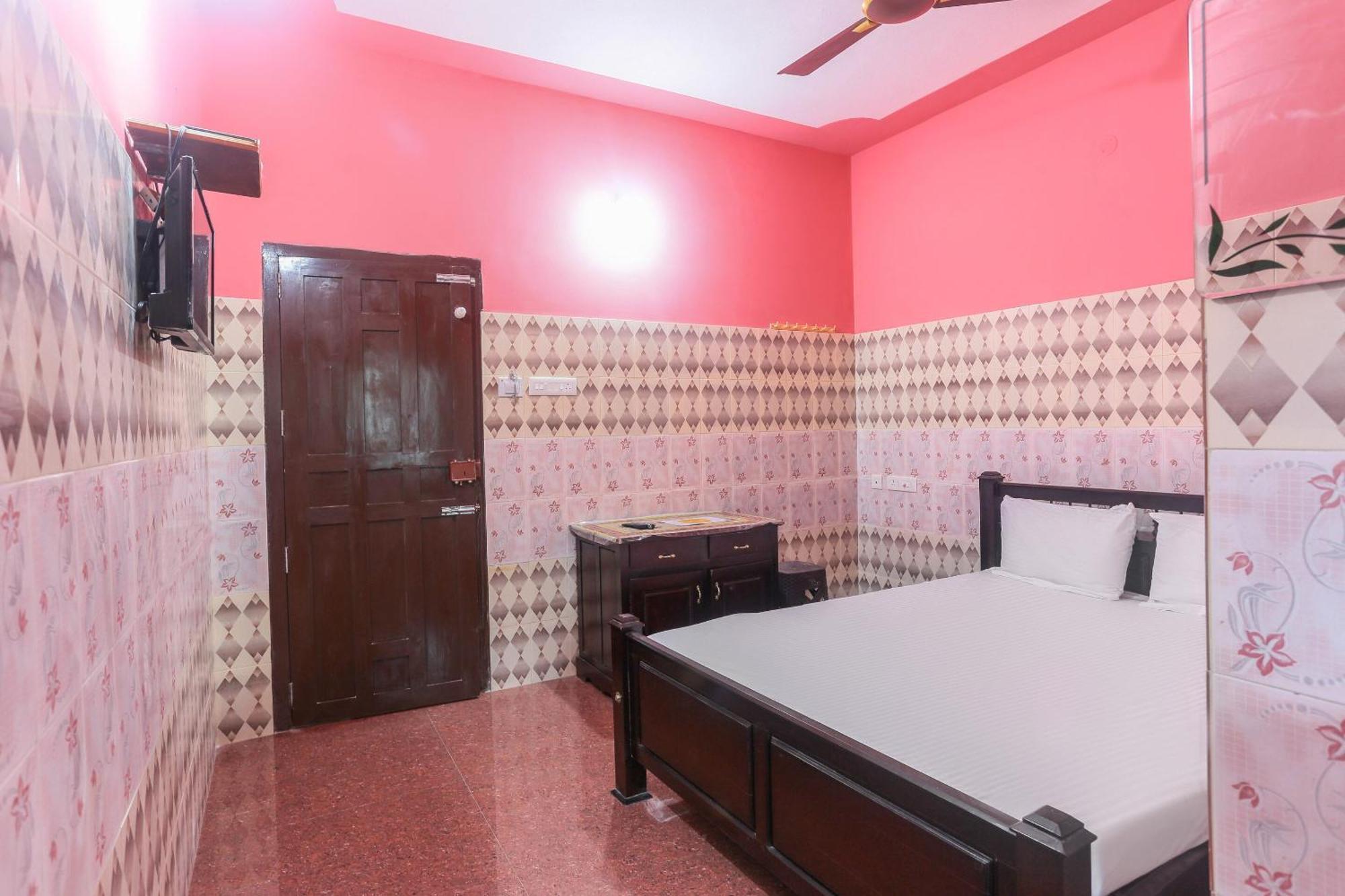 Hotel O Sree Bhadra Tourist Home Kollam Esterno foto